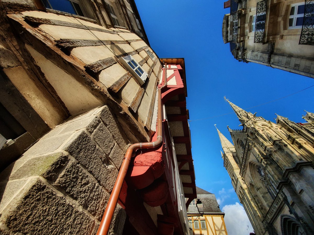 #Vannes #morbihan #bretagne #GolfeduMorbihan #emojibzh <a href="/MairieDeVannes/">Mairie de Vannes</a> <a href="/golfemorbihan/">Golfe du Morbihan Vannes Tourisme</a> @MorbihanTourism