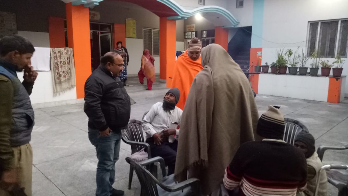 DKhatauli's tweet photo. Inspected Oldage home Khatoli.42oldage persons r residing there.They have sufficient blankets,Rajai, bedsheets.Alao was also provided to them .Talked to them.They were pleased to be there. https://t.co/YK8ZI31kEm