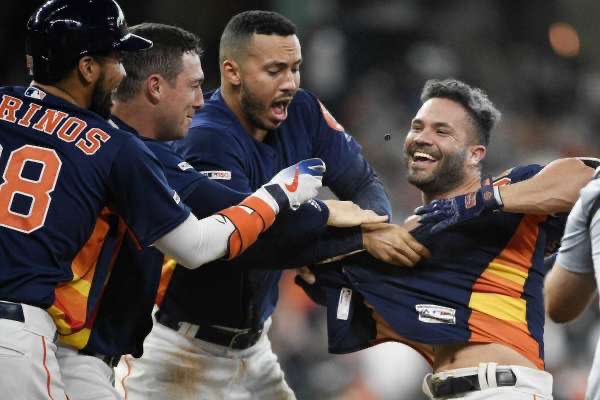 KimSchuss's tweet photo. JoSe aLtUvE iS tOo ShY https://t.co/iR3NoB6tvq