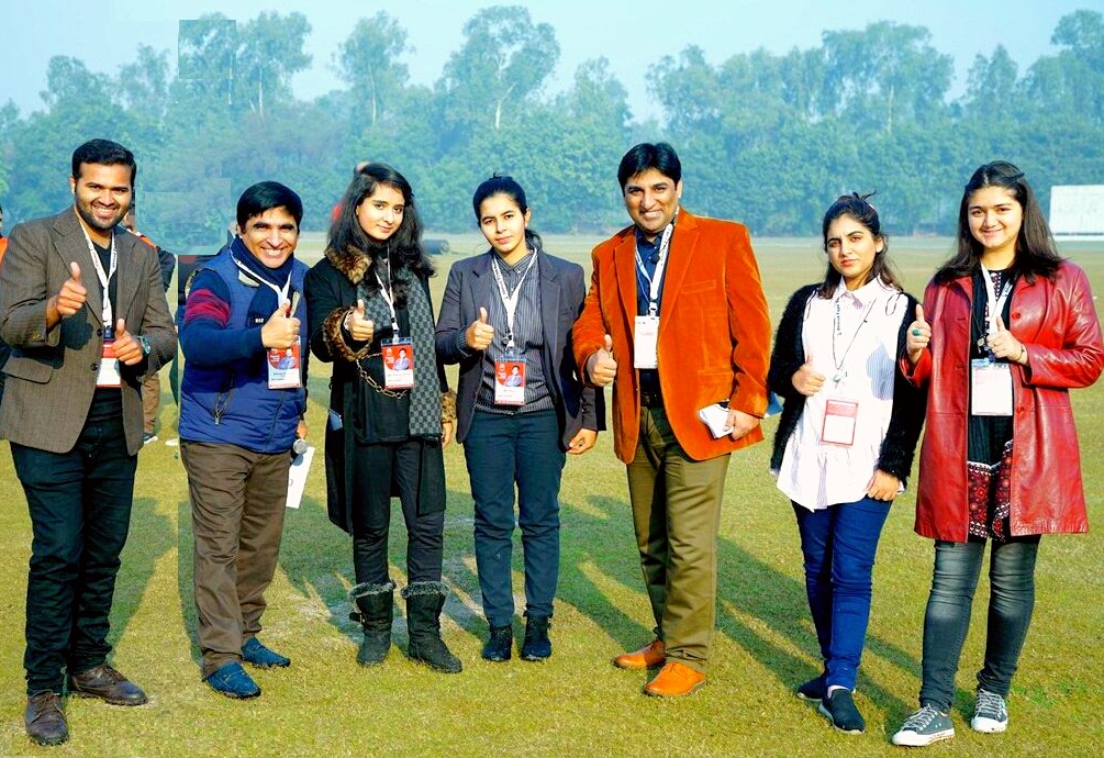Fuad_Trainings's tweet photo. #AhmadFuadTrainings @ Work
#AFT Team is about to kick off an #OutdoorTrainingProgram
@Fuad_Trainings #ExperientialLearning #TheWeFactor #TheGrowthZone #WinningWithValues #EmotionalIntelligenceAtWorkplace #ServiceMindset #ChangeManagement #Leadership #TeamBuilding #ProblemSolving https://t.co/PPU6zjNBk7