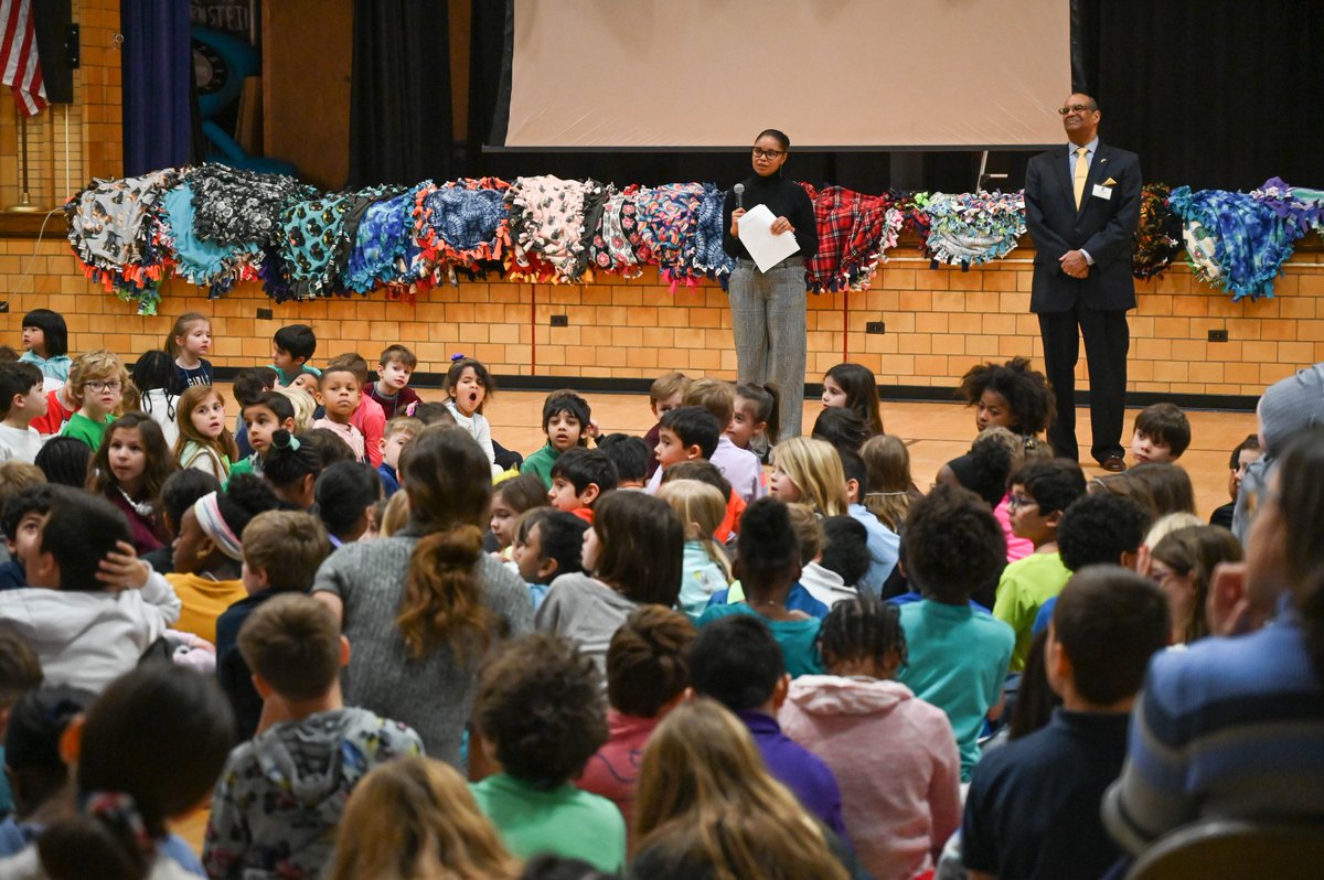 shady_side's tweet image. The event concluded with everyone listening to a book about Dr. King and excerpts from his “I Have a Dream” speech. #MLKDaysofService