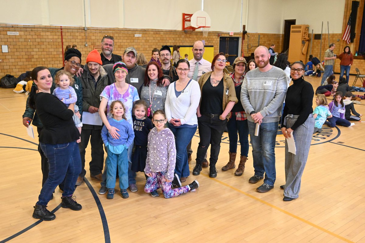 shady_side's tweet image. The event concluded with everyone listening to a book about Dr. King and excerpts from his “I Have a Dream” speech. #MLKDaysofService