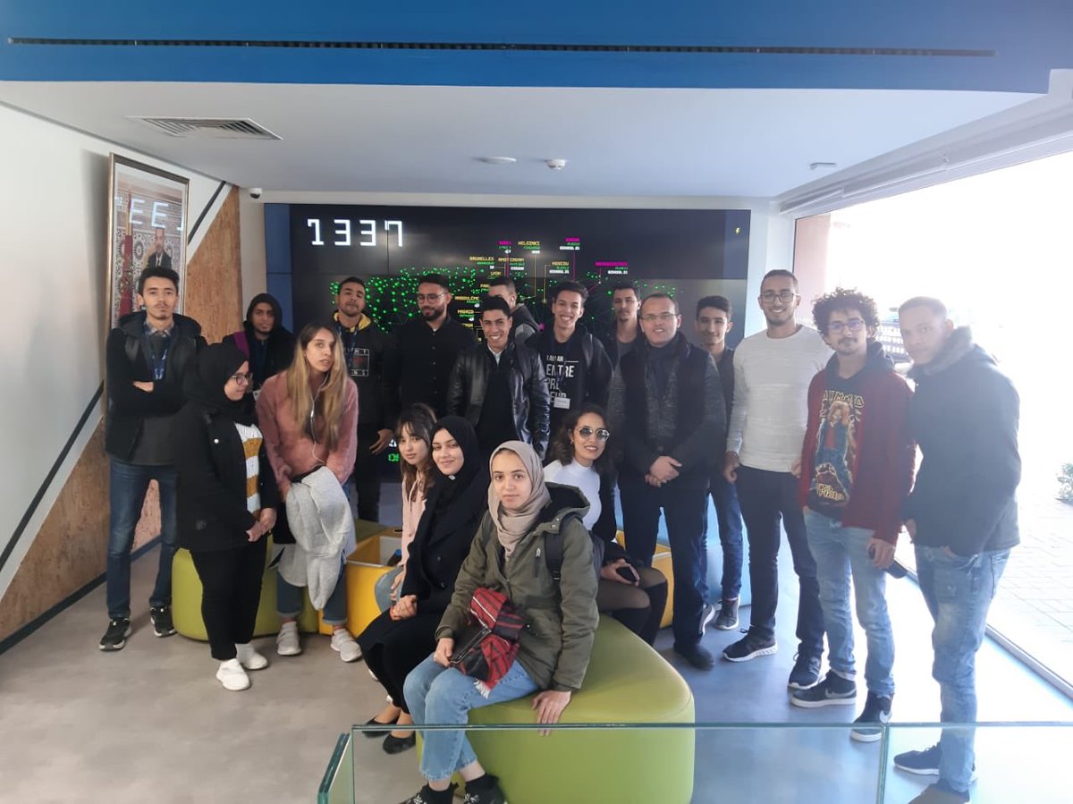 YouCode18's tweet photo. Les YouCoders @1337FIL https://t.co/RxXju6maL8