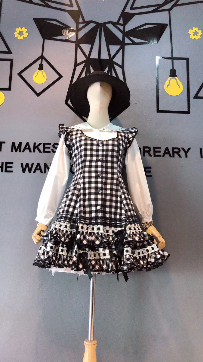 meawjaa099's tweet photo. 15.Bodyline Dress Bust:36" Wasit:30"Length:31" ╔═.♥.══════╗
   $  S A L E  $
╚══════.♥.═╝ 690฿(22.85$) Shipping not included #sweetlolita #goticlolita #lolitafashion #copbrand #เสื้อผ้ามือสองราคาถูก #ตามหา #ส่งต่อ #sale #เดรสญี่ปุ่นน่ารัก #axesfemme #lizlisa https://t.co/Gl7f35BaCa