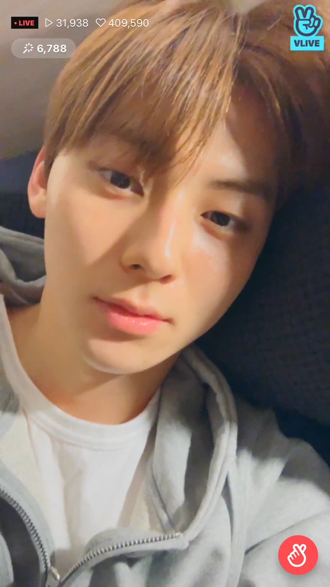 Dreamofyou_MH's tweet photo. 민현�� 브이앱😭😭😭😭 넘 예뽀ㅠㅠㅠㅠㅠㅠㅠㅠㅠㅠ❤️❤️❤️
https://t.co/DD6C0AIxuv https://t.co/QcQKZz3z1t