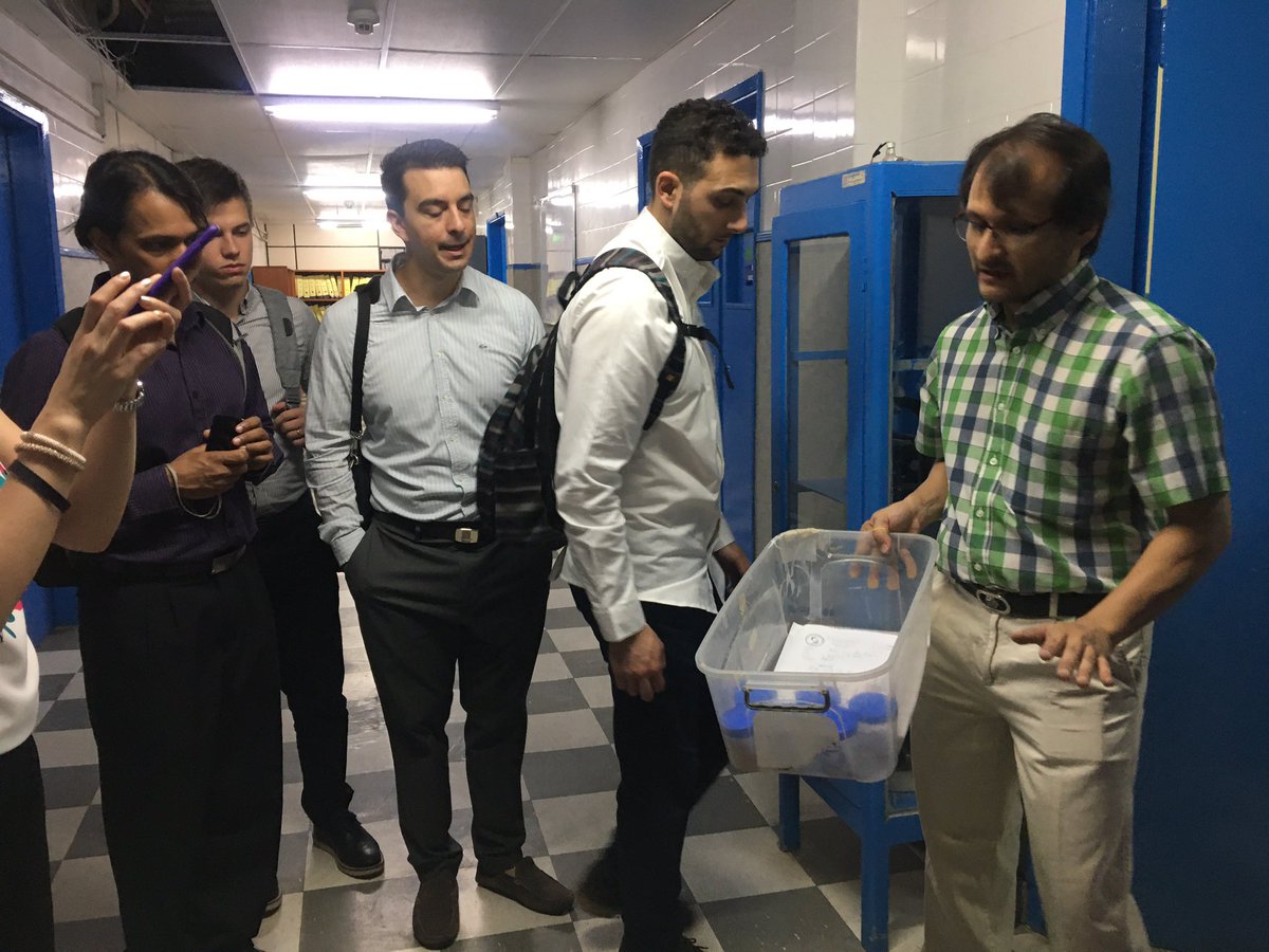 pao_simonetti's tweet photo. Los @IBMVolunteers siguen caminando los hospitales de Asuncion. Hoy en el IPC: instituto de previsión social. Entendiendo los “pain points” de los patólogos en su trabajo diario #Health #GoodTechIBM #CorporateServiceCorp https://t.co/daaY1QCOfS