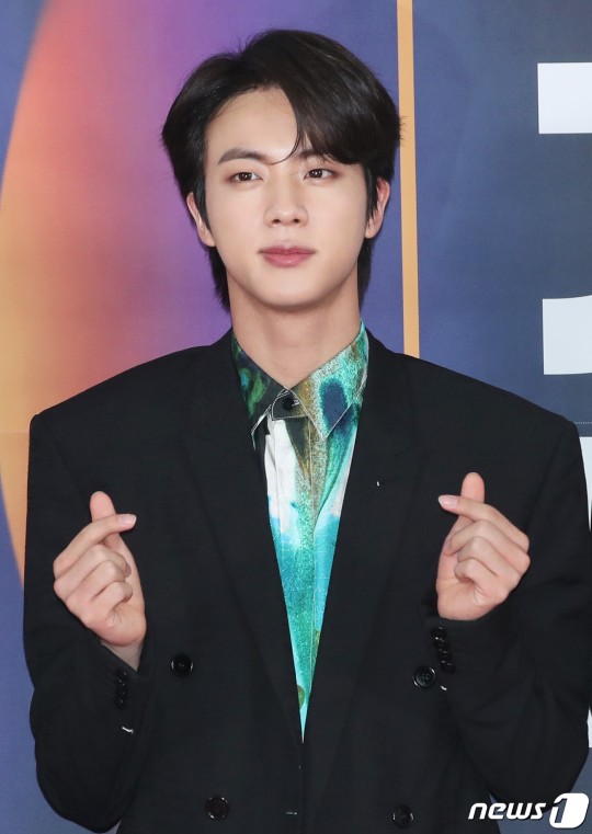 BTSs Jin Stuns ARMYs With New Sexy Hairstyle  Koreaboo