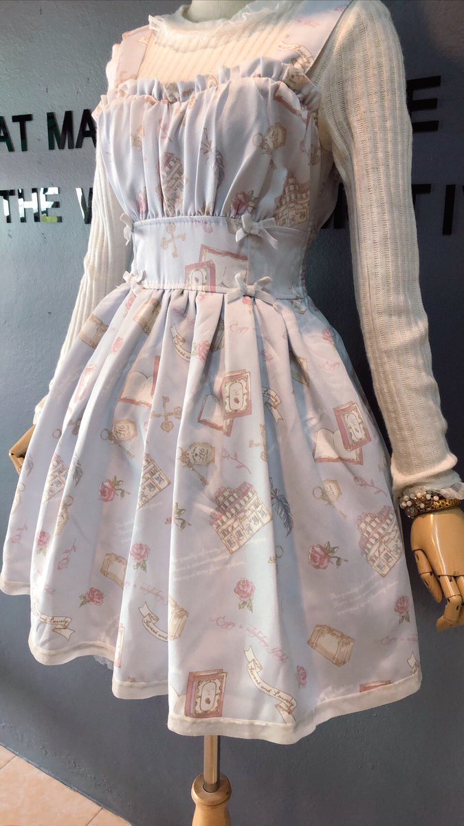 meawjaa099's tweet photo. 18.Lizlis Dress Bust:33-34" Wasit:28" Length :32" ╔═.♥.══════╗
   $  S A L E  $
╚══════.♥.═╝ 990฿(32.68$) Shipping not included #lizlisa #gothiclolita #โกธิค #เดรสญี่ปุ่น เดรสญี่ปุ่นมือสอง #axesfemme #lolitafashion #bodyline #secrethoney #2handthailand https://t.co/Yyp24ZFCLn