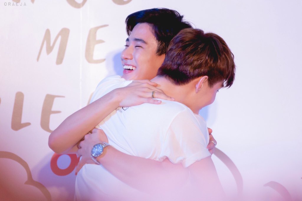 shanglinyaolove's tweet photo. To tell you there's nothing I'd rather do
Than spend my whole life loving only you

🖤❤️🐯🐉
PS火箭大队🚀/ PS Rocket Force🚀
Cr.logo/owner
#ปอเจคเย้อม้ายไหว๊แต่งานขู้มู้ยมี https://t.co/tvvvybaLvl