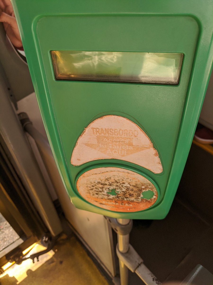 AlexisEHP's tweet photo. @OficialMiBus buenos días. Bus 0059H no le funciona el validador de la tarjeta a la salida https://t.co/gOLHfMfYbq
