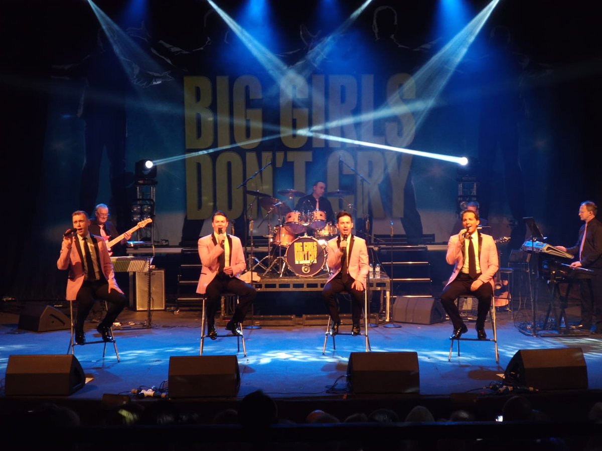 💙Another great show in in Northampton last night!💙Now it's The Beck Theatre, Hayes today and then on to our final show of the week tomorrow at The Royal Hall, Harrogate!💙Thanks for coming to see us in our first few shows of 2020!
<a href="/RoyalDerngate/">Royal & Derngate</a> 
<a href="/BeckTheatre/">Beck Theatre</a> 
<a href="/HGtheatre/">Harrogate Theatre</a>