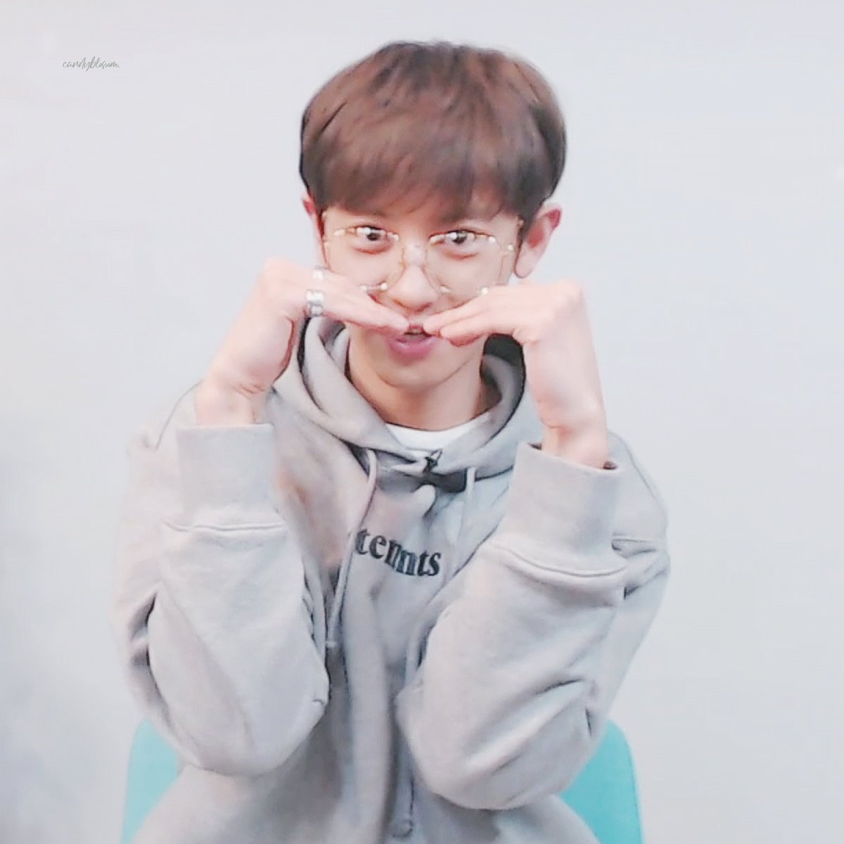CandyBlossom92's tweet photo. 같은인물 다른느낌 찬열왕자...😇

#찬열 #CHANYEOL 200117 cap edit. https://t.co/P9jcA8rxDF