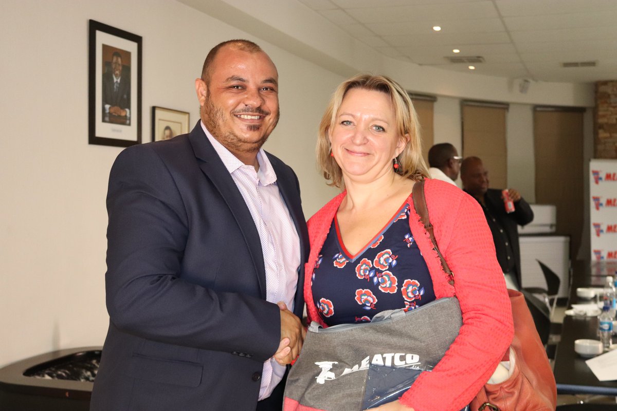 Meatco_Namibia's tweet photo. On 08 January 2020, the UK Minister for Africa, Honourable Andrew Stephenson alongside High Commissioner to Namibia, Her Excellency Kate Airey paid a courtesy visit to Meatco.@tsukhoe1 @kate_airey
#meatco4Namibia #trade #markets #UKNamibiatradeagreements https://t.co/RISx4kkOmi