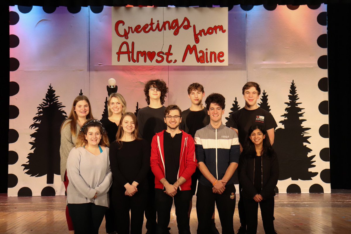 emanon_phs's tweet photo. So thankful for our amazing crew! Without your hard work and dedication we wouldn’t have our gorgeous sets, posters, lighting, sound, props, hair and makeup, costumes, etc.! You are all so amazing🤩✨ https://t.co/ZFIToiO5ww
