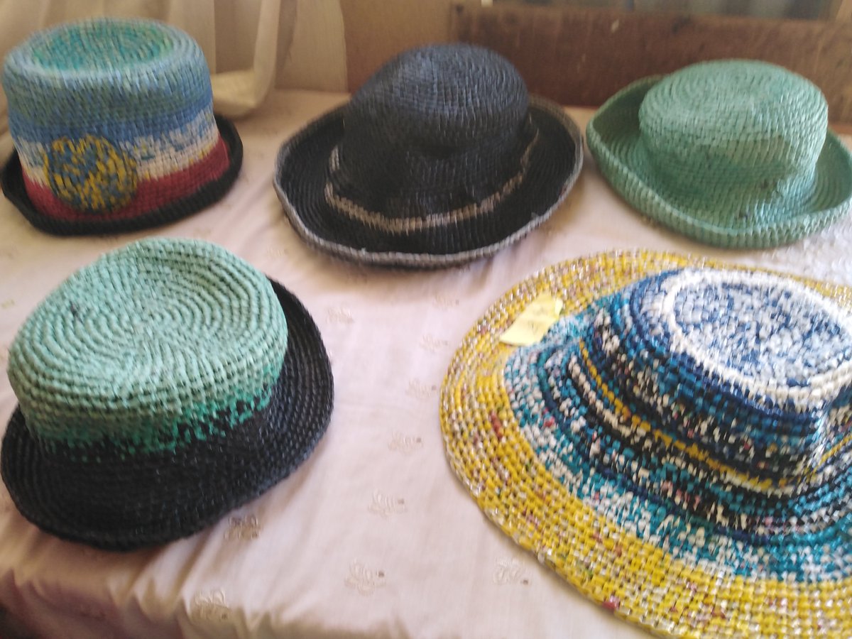 disable_project's tweet photo. we as siyaphambili disable community project are selling plastic hats,plastic hand bag and jewelry. #ParktownBoysCamp #IHaveMadeALotOfMistakesBut #SexEducation https://t.co/SJHeEgzJXm