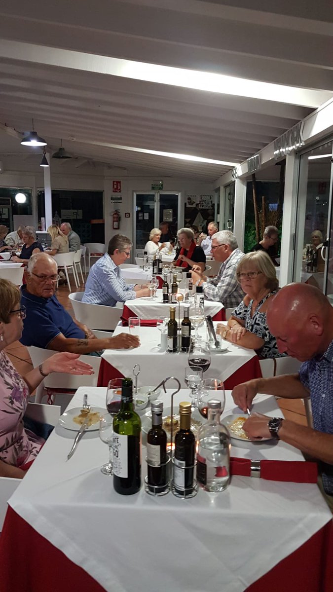 DavidTNF0's tweet photo. #ThursdayNight in #JPSunsetViewClub, great #atmosphere, amazing #food and a full house! Book your table through the #DRApp and benefit from the available #discount! #DiamondResorts #SunsetViewClub #StayVacationed #LifeatDiamond #DPerfectService @Rtccsvc_luisa @Lola_RCO https://t.co/1SIT3EhbkL