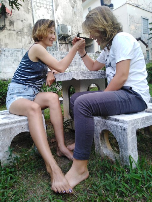 #girlarmwrestling #feet https://t.co/Z1o6hjpInm<a href="/tag/girlarmwrestling"class="tags">#girlarmwrestling</a><a href="/tag/feet"class="tags">#feet</a>