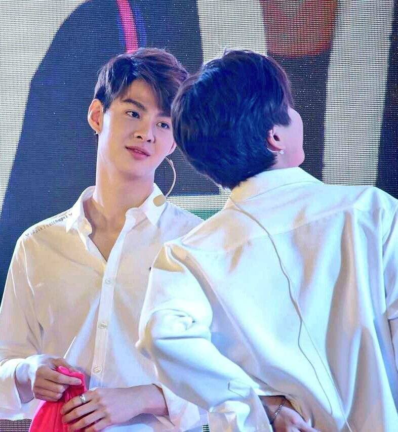 CcLimony's tweet photo. We are waiting until see your light again 🖤❤️✨💫

 #ปอเจคเย้อม้ายไหว๊แต่งานขู้มู้ยมี https://t.co/NCvszMfjRM