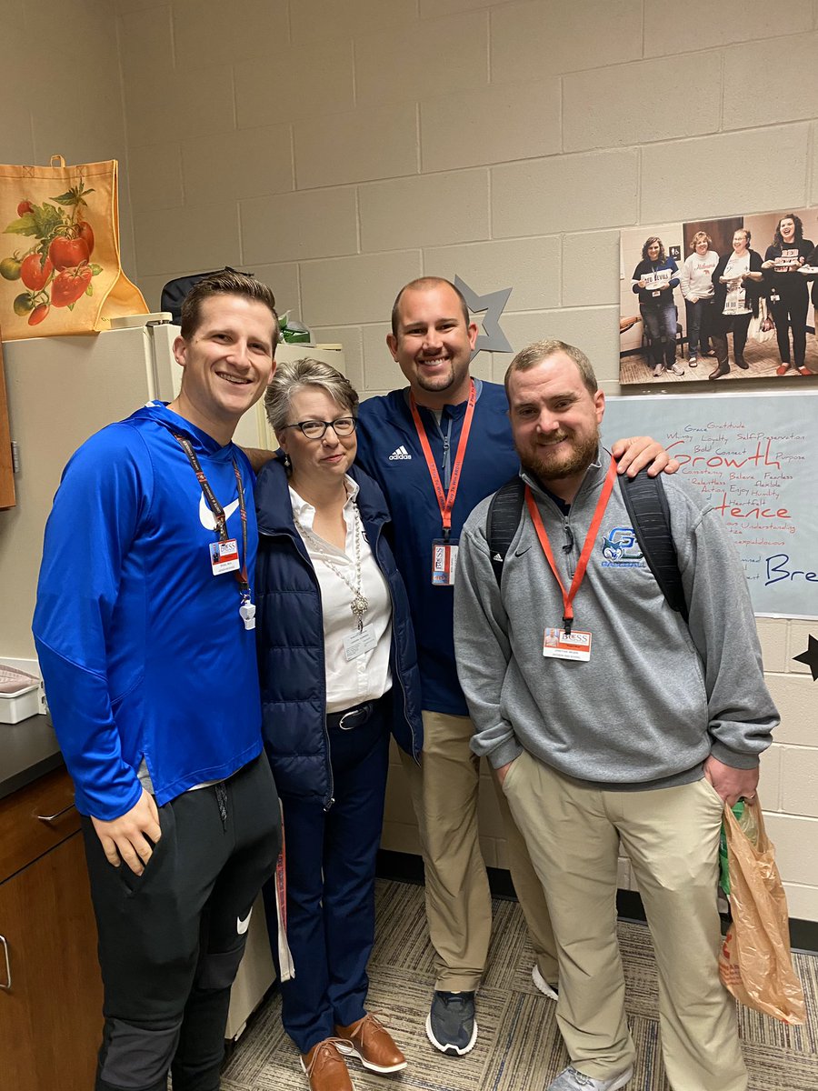 LisaPearceEdS's tweet photo. Kicking off 2020 with our #BreakfastClub food, fellowship and good music is how you kick off a Friday! #ThisIsJackson #PlayToWin #FullBellyHappyTeacher #Culture #ClimateChange ❤️❤️🙌🏼🙌🏼🔥@coachsmith05 @LeonoraClarkson @coachjohnson16 @JacksonHighSch1 https://t.co/CLZqGw4uyv