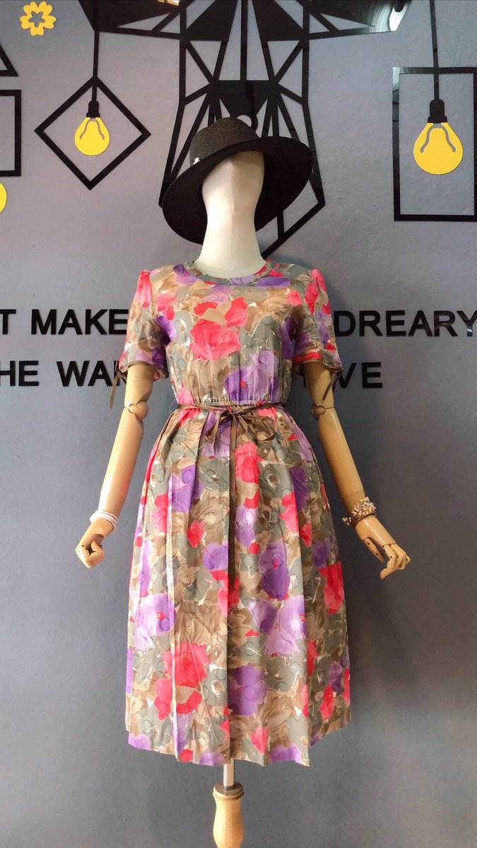 meawjaa099's tweet photo. 25.เดรสวอนเทจตัวนี้น่ารักมาก มีริบบิ้นผูกเอว Bust:33" Wasit:29" Length:40" ╔═.♥.══════╗
   $  S A L E  $
╚══════.♥.═╝ 450฿(14.88$) Shipping not included #สไตล์วินเทจ #ฮิปปี้ #ฮิปสเตอร์ #แต่งตัววินเทจ #วินเทจมือสอง #เสื้อผ้ามือสองสภาพดี #เสื้อการ์ตูนมือสอง https://t.co/MlSNNcpqeZ