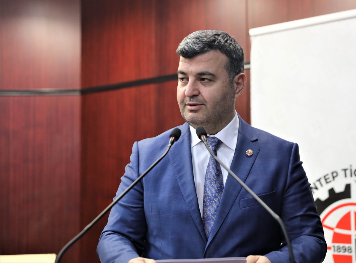 GaziantepTO's tweet photo. ➡️Geçtiğimiz Kasım ayında, Odamız ve Gaziantep Elektrik Mühendisleri Odası iş birliğiyle düzenlenen Güneydoğu Enerji Forumu kapsamında verilen PV-SOL eğitimini tamamlayarak sertifika almaya hak kazanan mühendislik öğrencileri için sertifika töreni düzenlendi...📰 #GEF2019 #PVSOL https://t.co/SXQW9LivU1