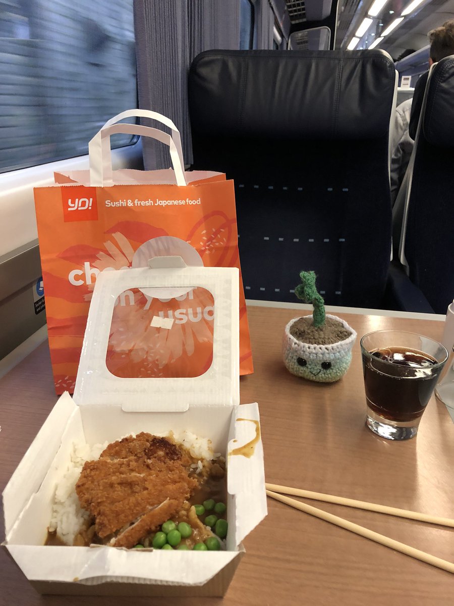 Train lunch now I’m on way home. Great couple of days in London. #spectrumlive #BehindtheScenes #LoveMyJob @_WoollyThinker