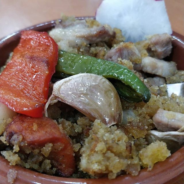 liriosbar's tweet photo. Como todos los viernes #migas ,en @liriosbar #jaén https://t.co/LmPKw02rgF