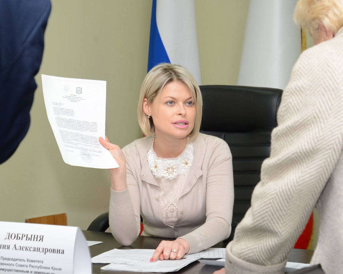 Провела прием граждан в здании Государственного Совета.
Все вопросы взяты на контроль.
Подробнее здесь:
facebook.com/permalink.php?…
#добрыня_еа #симферополь #госсовет_РК