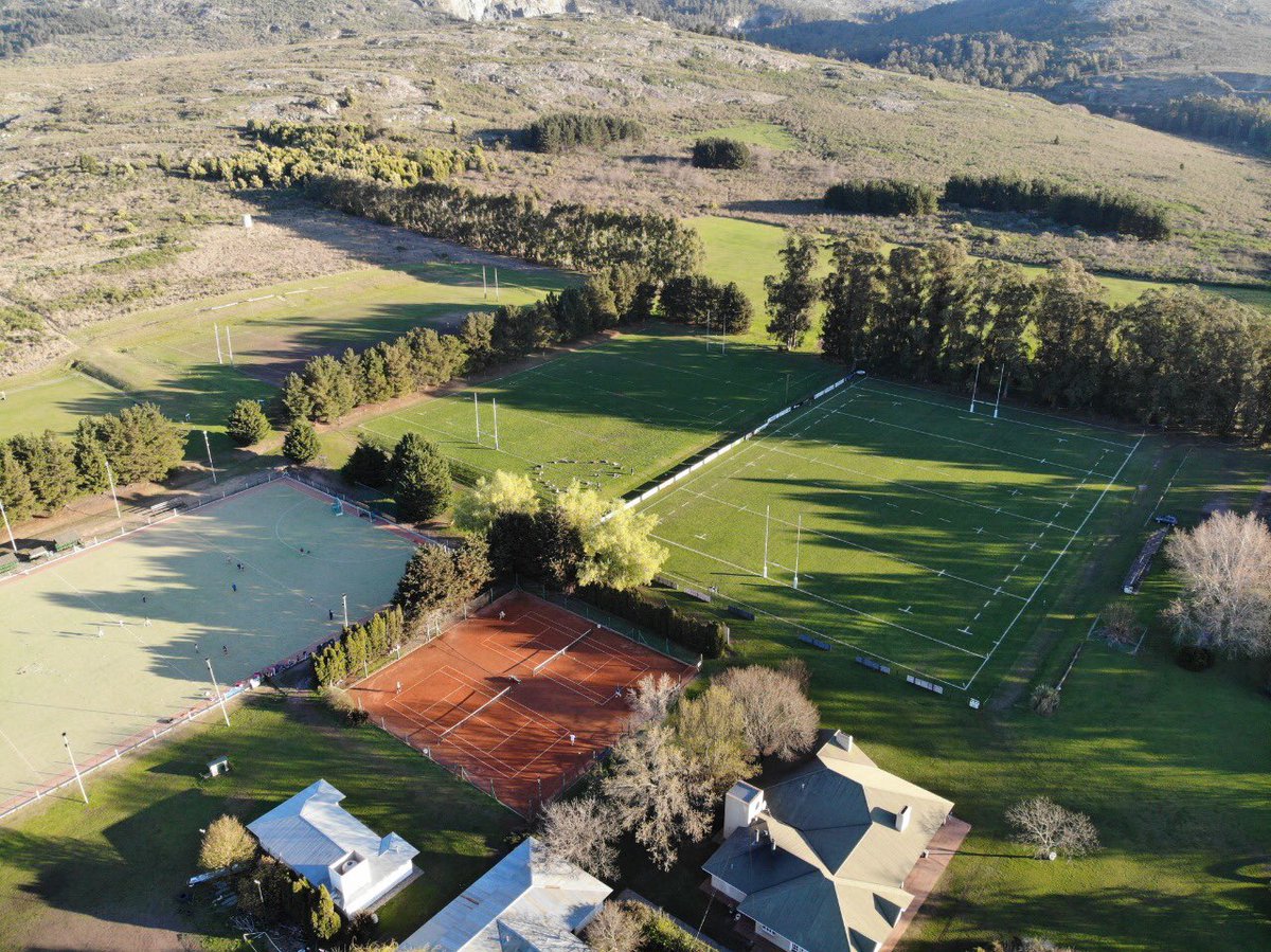 LosCardosRC's tweet photo. CUMPLIMOS 54 AÑOS
Un día como hoy pero de 1966 comenzaba a escribirse la historia de nuestra querida institución. Los Cardos Rugby Club nació como consecuencia del entusiasmo de un grupo de amigos atraídos por deporte. 
Hoy tenemos la posibilidad de estar celebrando 54 años. https://t.co/9du82TKS5N