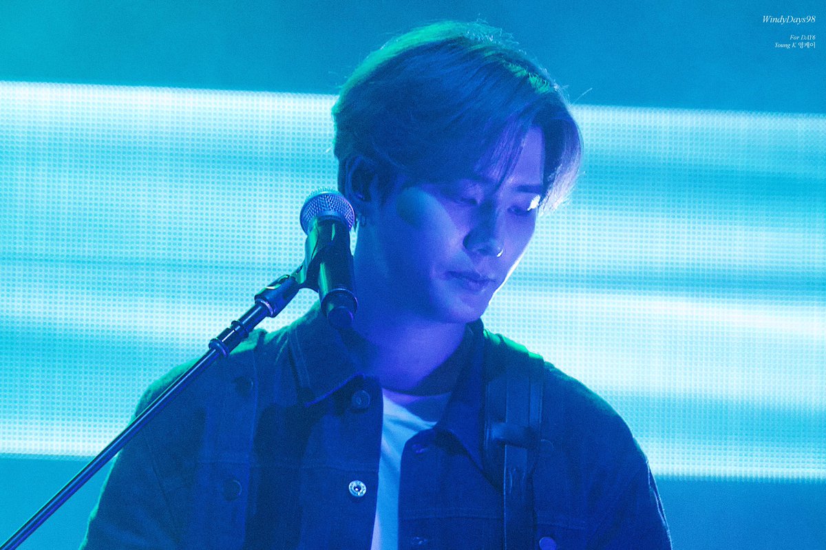 windydays98_'s tweet photo. 191117 DAY6’s GRAVITY Concert in Sydney

Fly me to the moon
Let me play amongst the stars
Let me see what spring is like
On Jupiter and Mars

#DAY6  #데이식스  #영케이 #YoungK #DAY6inAustralia #DAY6inSydney #GravityTour https://t.co/ah4fWfQmTi