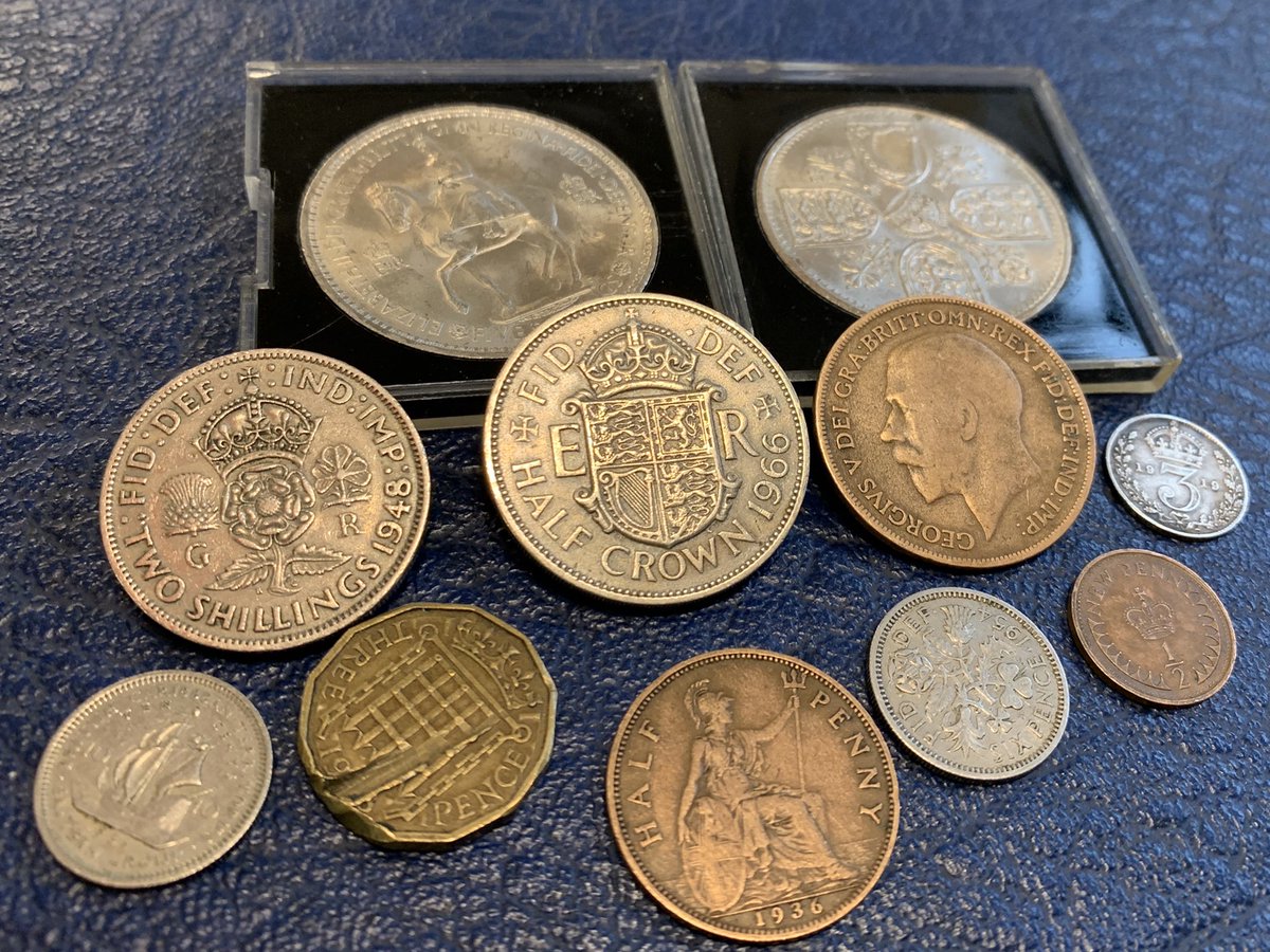 physiojen13's tweet photo. One of the loveliest parts of being a Physio is getting to know your patients. Today, one of my patients brought in all his old coins to ‘educate me.’ Such a superb conversation with a proper lovely gent ☺️ #teamWARC #Physio #loveactivity https://t.co/ZpoNQQSTBV