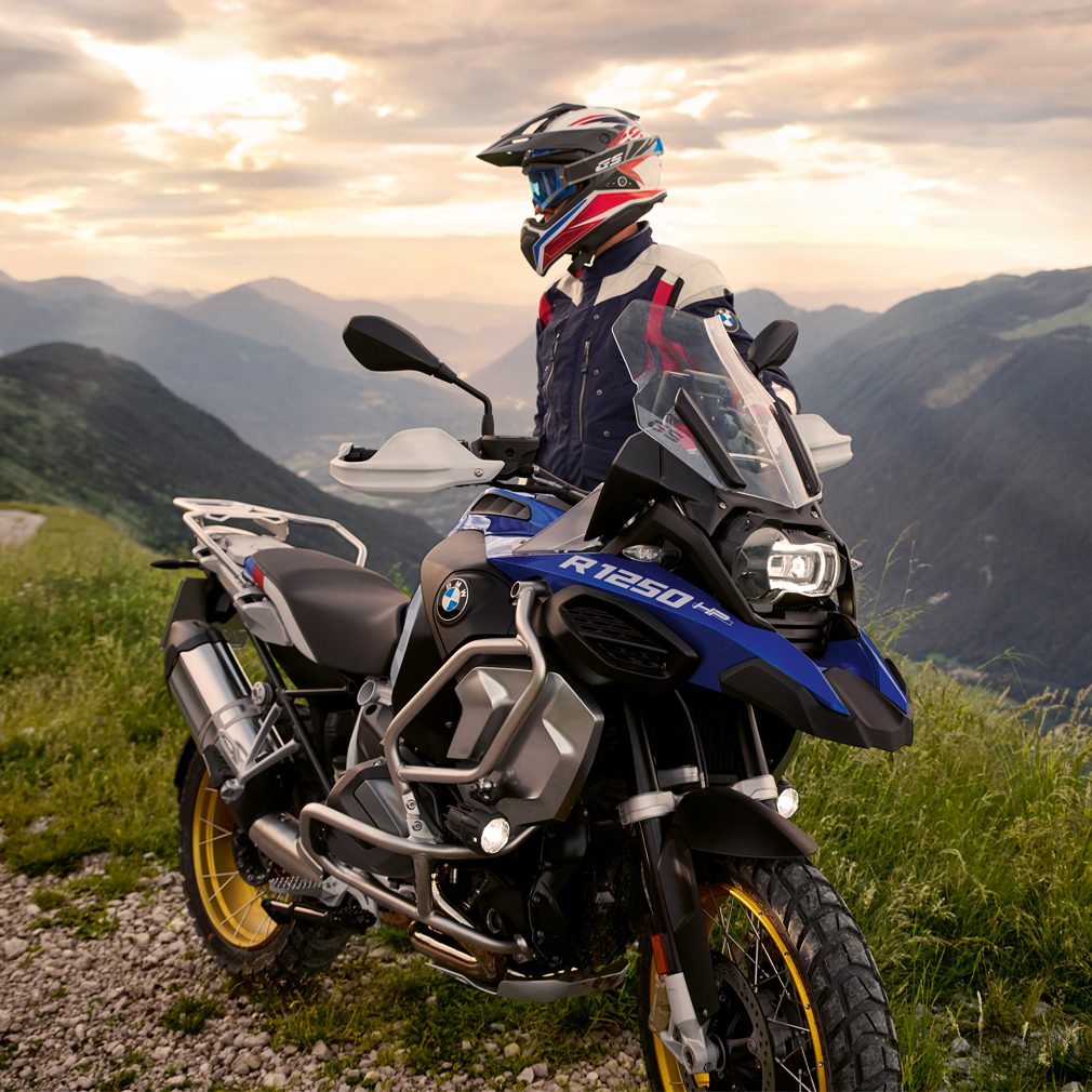 ChesterMotorrad's tweet photo. News just in... BMW R1250GS and GS Adventure top the sales charts in 2019! 🙌
Awesome news! Is anyone else thinking of joining the R 1250 GS crew? https://t.co/ol6uv7C3ZJ