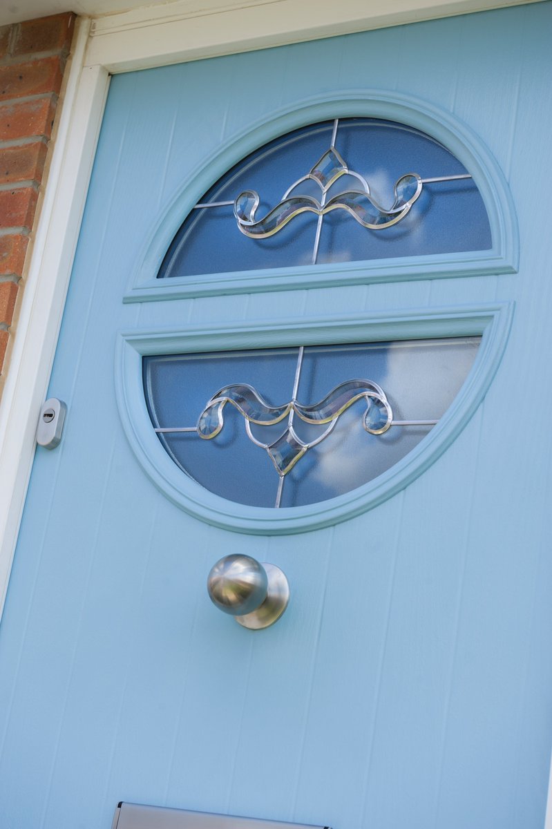 MrWindowLtd1's tweet photo. A new Composite Door &amp; Windows will reduce your energy bills and increase the value of your home.
Call us to find out our recent promotions 01702 555553 https://t.co/KnjIgFl8aG