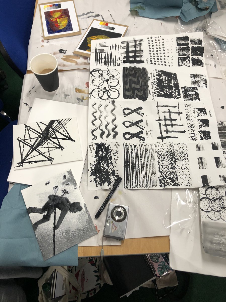 GHPTA1's tweet photo. All about painting! Teachers who attended the REP Art session enjoyed experimenting with different materials to create different effects when painting. All teachers were fully immersed in the session and thoroughly enjoyed it. https://t.co/AM43BYxSwZ