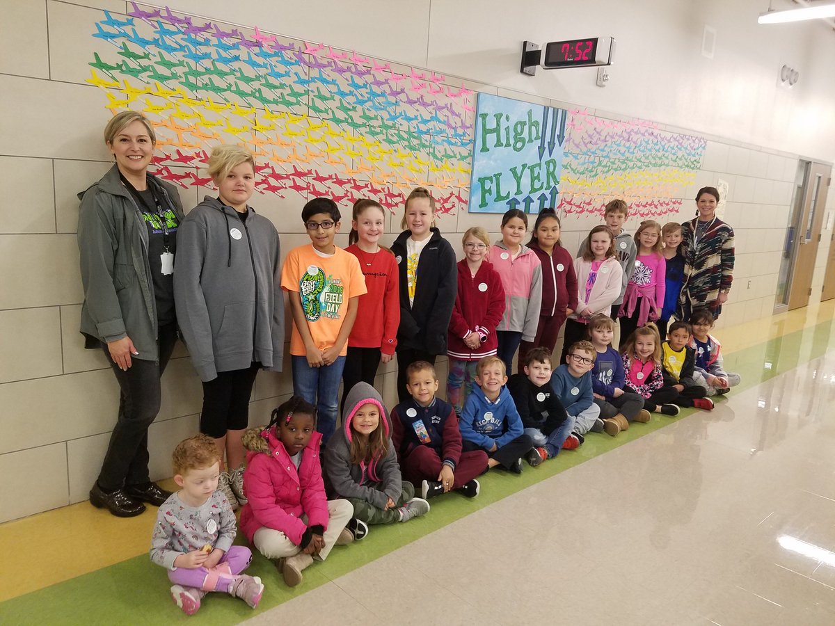 AdkinsLantana's tweet photo. These high flyers are patient, kind, and FOCUSED LISTENERS! We are so proud! #aviatorpride #settojet https://t.co/yxnn2RszEV