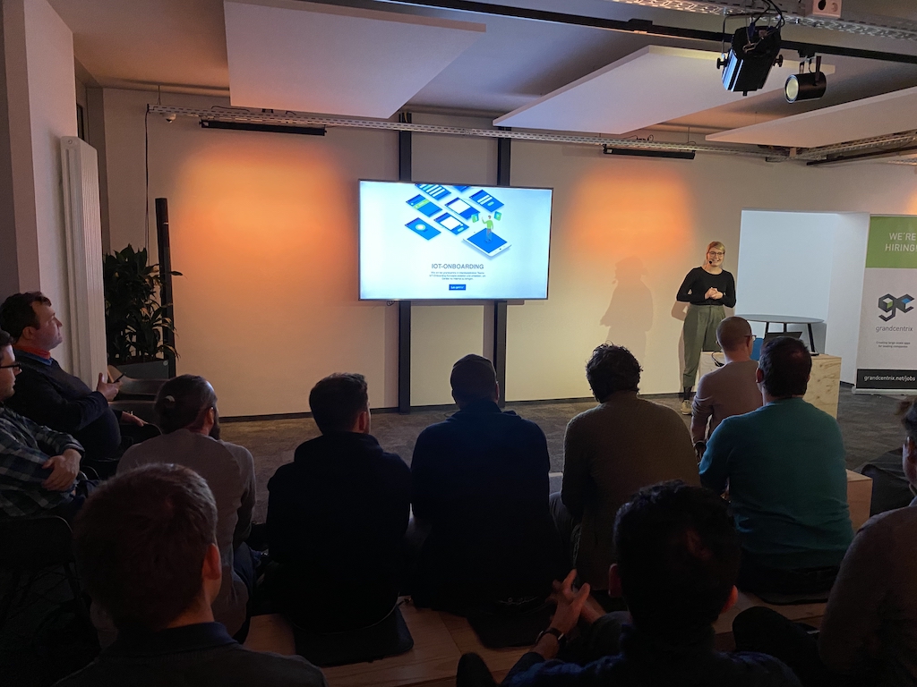 mobile.cologne tweet media