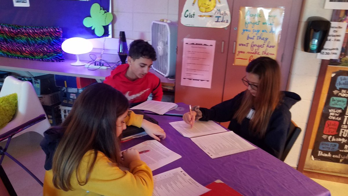 lscag's tweet photo. Friday writing fine-tune. All-Stars evaluate fellow student writing pieces using RICAS rubric. @MrsBernardReads @MAlmeida157 @teachercrandall https://t.co/17nzJIbUwe
