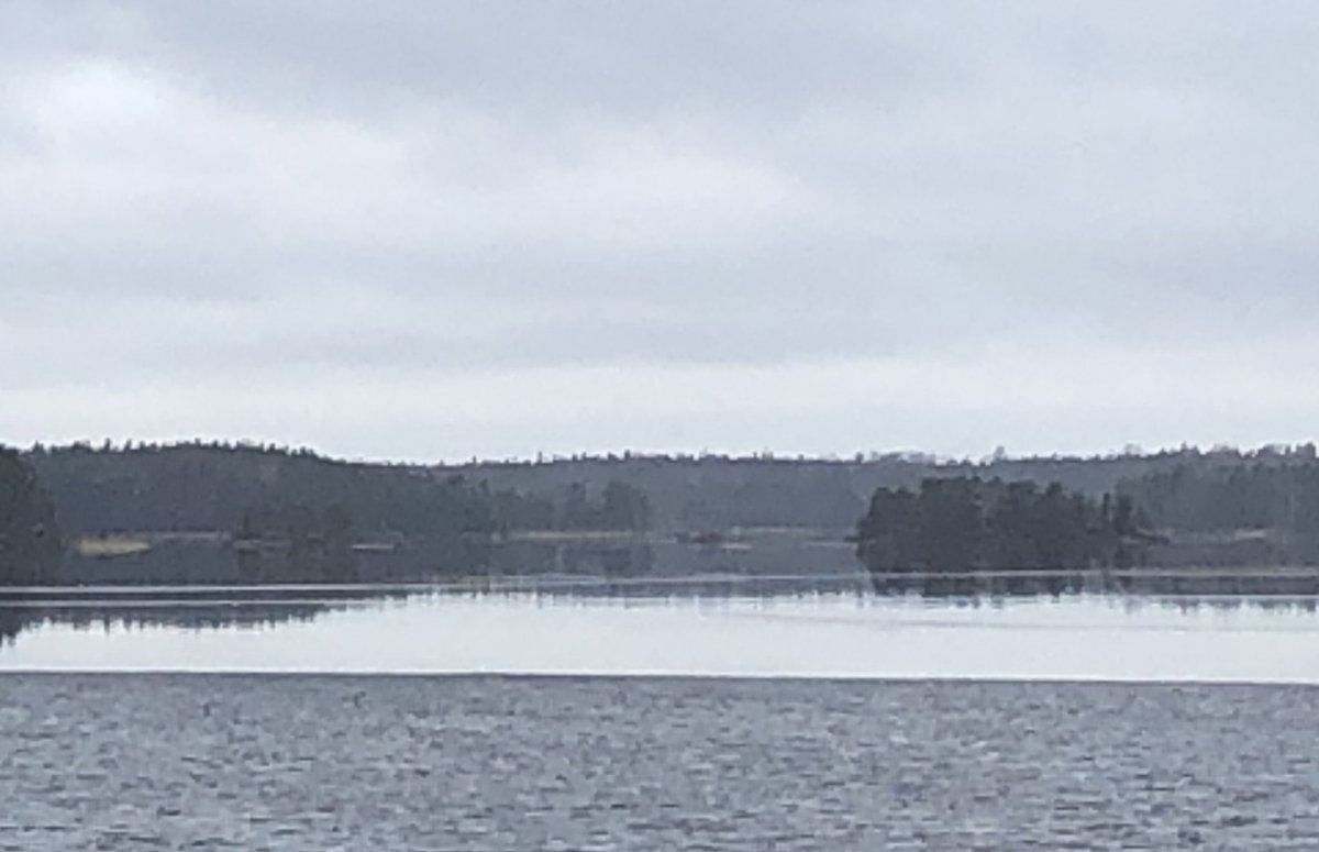 KohoJarkko's tweet photo. #vesi #sää 17.1.2020. #kupera & #kovera & #veteenpiirrettyviiva Nelikannassa veden olomuotoja sulassa sovussa: #ulkolämpötila +4 C & #Saimaanpinta #Tainionkoski 75,7 m & #Vuoksi-juoksutus kova 700 m3/s & #sähkönhinta 7vrk ka 2,7 c/kWh alv0. #eteläsaimaa #taipall #saimaa #työmatka https://t.co/WF8DunjIyF