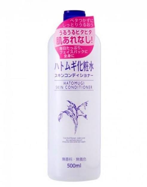 sparklelle's tweet image. Btw di sini masih ada yg ngira Hatomugi Skin Conditioner dan Naturie Hatomugi Skin Conditioner itu berbeda? Apalagi sampe mikir Naturie tuh kw? Hmm 1000x. Mereka sama ya.
Naturie= MERKNYA
Hatomugi= KANDUNGANNYA

Jangan sampe kayak gini ya. Gatau gapapa, tapi caritau dulu😭