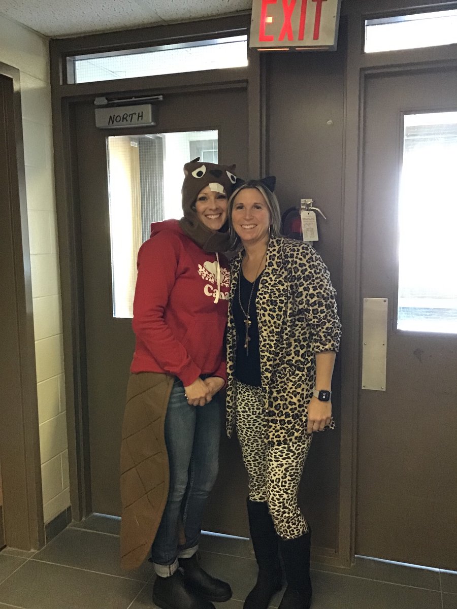SMCDSB_OLL's tweet photo. Our Lady of Lourdes Sprit Day today is Animal day. We have lots of animals in the school today! https://t.co/JrrikNtQ39