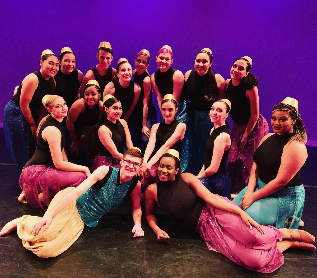 DanceGbhs's tweet photo. Congratulations to all of our Dancers on an amazing show last night!! Wirth and Spano are so proud of all of you!! #gbhsdancefamily #gbhsadancecompany #GBontheRise https://t.co/Fqu15U6TGu