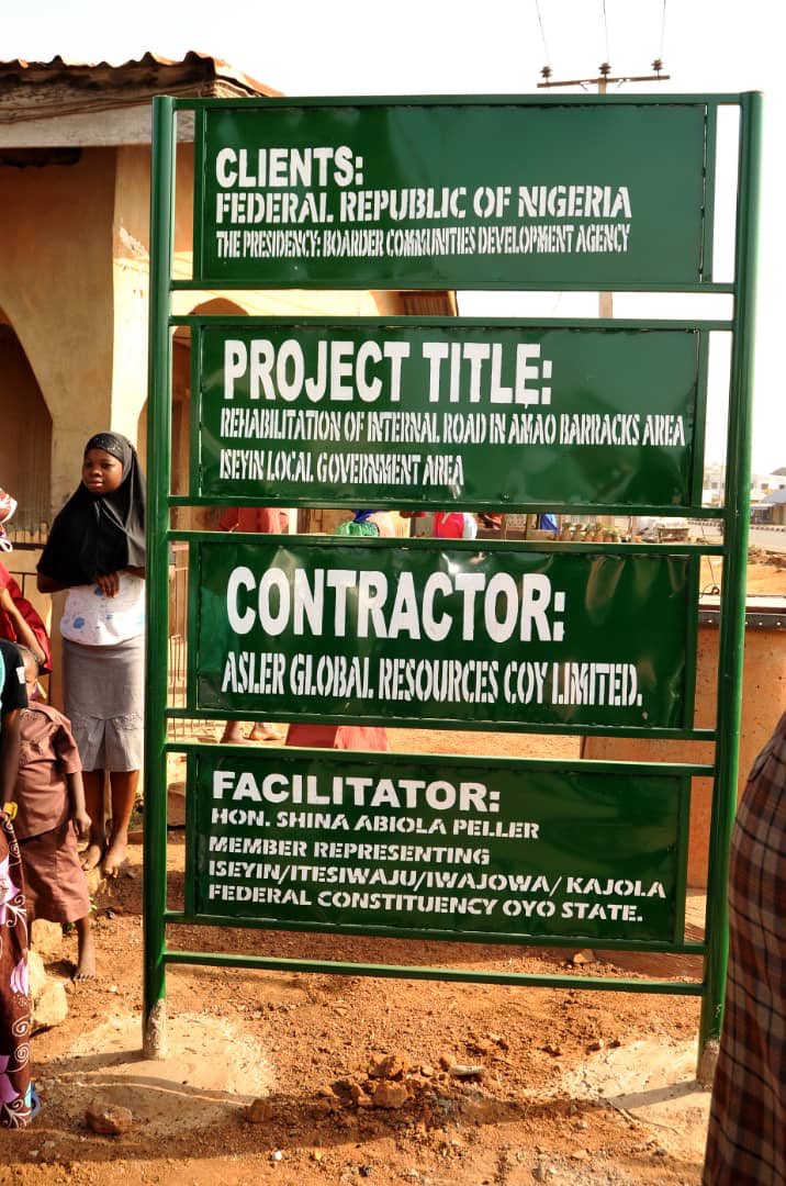 ShinaPeller's tweet photo. The journey to #GoodRoadsForIseyin and #GoodRoadsForNigeria is not an easy one as with everything in our country presently, but I will do all I can within my power and capacity to ensure my people get what they deserve. #ResponsibleRepresentation #VoiceOfTheCommonMan https://t.co/iZF5yyLhoE