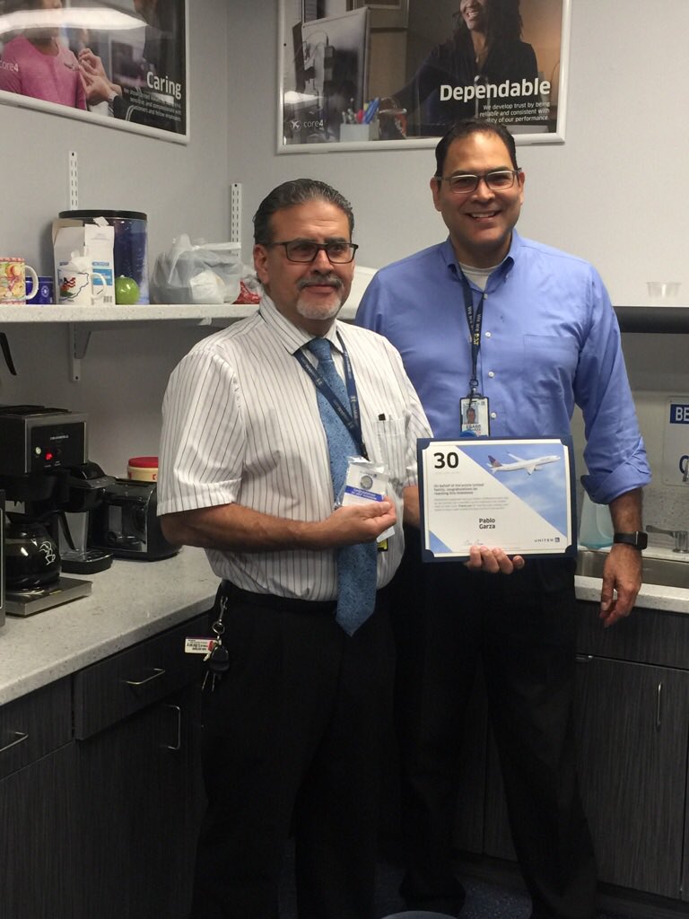 txgabe39's tweet photo. Wow!! Times flies by fast!  Congratulations Paul on 30 years with the Friendly Skies!  #winningthelines @weareunited @barkleyscotty #beingunited https://t.co/IMOncaaKbZ