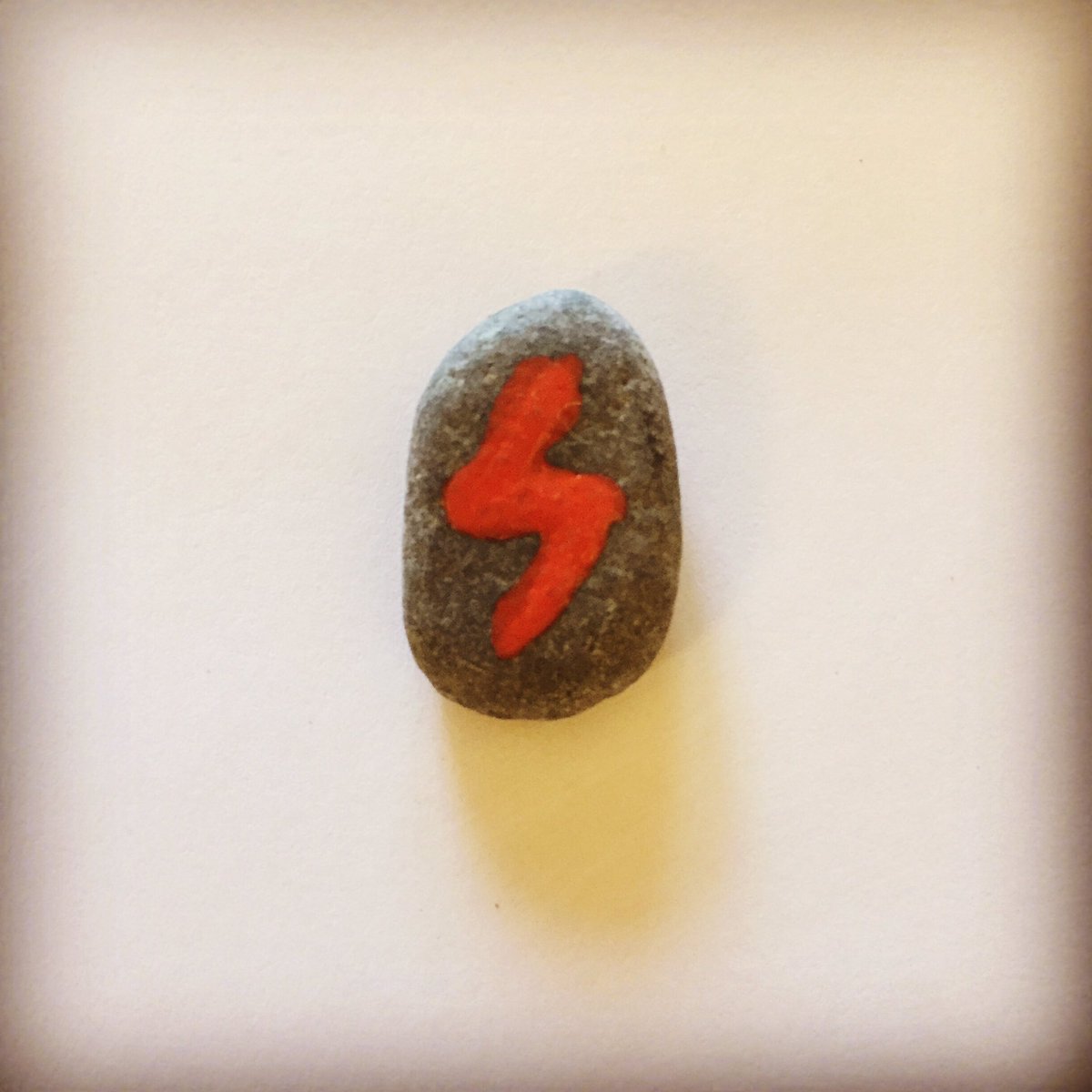 FutharkI's tweet photo. SOWELO
https://t.co/v8EdbvywhB
#runes #sowelo #futhark #ifuthark #futharkrunes https://t.co/Yvqxwdo0CS
