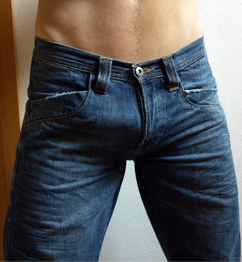 RAMON - Xy on Twitter: "#jeans #gay #bulge #levis https://t.co/F2Z1Ial...