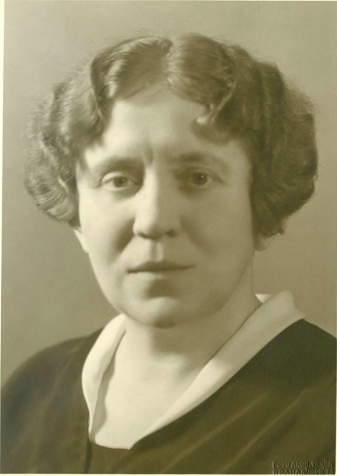 #OTD 50 years ago, Milada Paulová (1891-1970) died. Historian and Byzantologist at <a href="/UniKarlova/">Univerzita Karlova</a>. In 1939 she became the first female professor in the Czech lands 🇨🇿
<a href="/NKC_CZ/">NKC gender & science</a>
en.wikipedia.org/wiki/Milada_Pa…