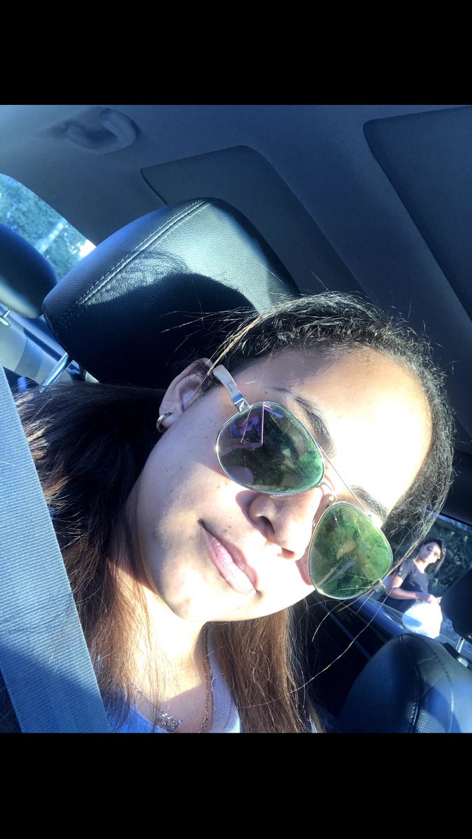 AnaAlejandraGu3's tweet photo. #CHSSelfie20 https://t.co/jJUXd1mFw1
