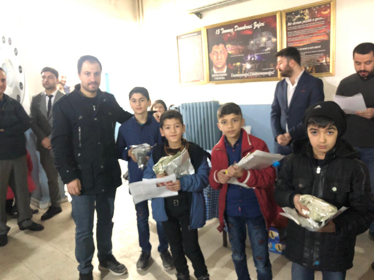 Ciho2017's tweet photo. Okulumuzun en çok önem verdiği konulardan ilki olan ve dönem boyunca yürütülen "kitap okuma" etkinliği kapsamında, ödüllendirilmeyi hak eden öğrencilerimize de gayretlerinin karşılığını ve teşekkürlerimizi sunduk.
#cizreİHO #Ciho
@CizreMem
@tcmeb
@cizrekaymakaml
@SIRNAKMEM73 https://t.co/B0hbYaeLBf