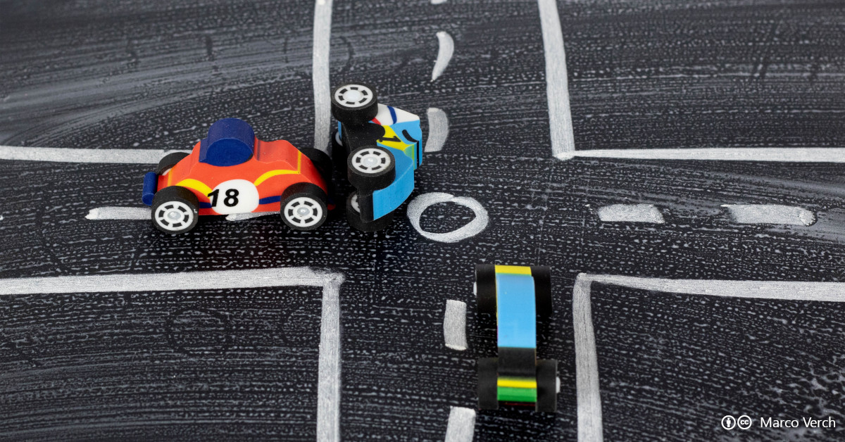re_glo's tweet photo. How difficult is claiming for car damages? How do you contact your insurance company? Help us and #AIDEproject by filling out this 2-minutes #survey: https://t.co/twDlmFHld7 #insurance #CarAccidents #Pipple @Cefriel @Achmea @EITDigital https://t.co/gmlre3ZCrx