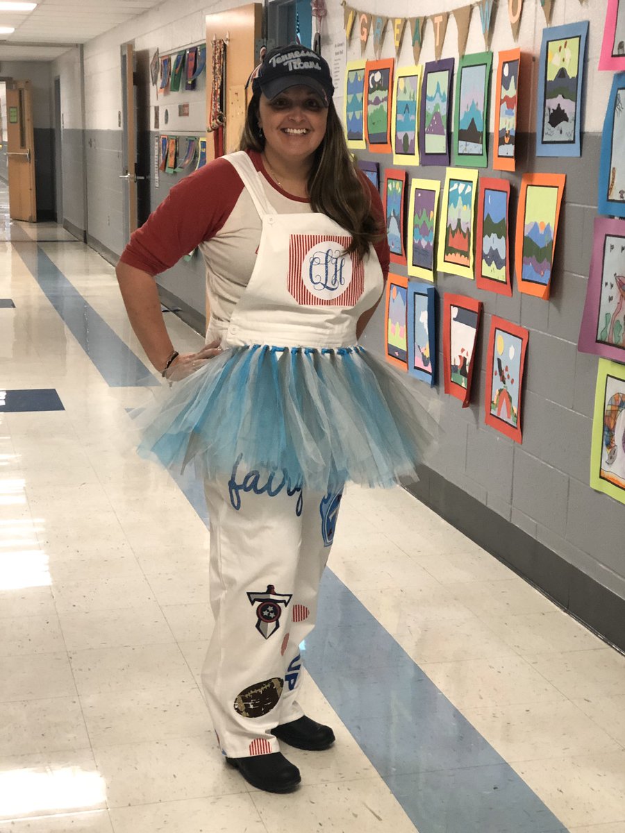 skylarmariie's tweet photo. @SteveLayman I present to you TITANS TUTU FAIRY!! Candace Looper is always at every Titans game whether they’re on a winning or losing streak! You can find her decked out in her latest handmade Titans garb with a new, Homemade tutu at every game. @nanacelooper @Titans https://t.co/Sc0p4xXnj2